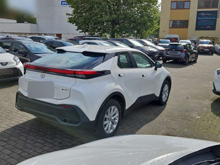 Toyota C-HR 1.8 Hybrid Flow - photo 2