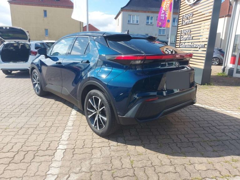 Toyota C-HR 1.8 Hybrid Team Deutschland - photo 2