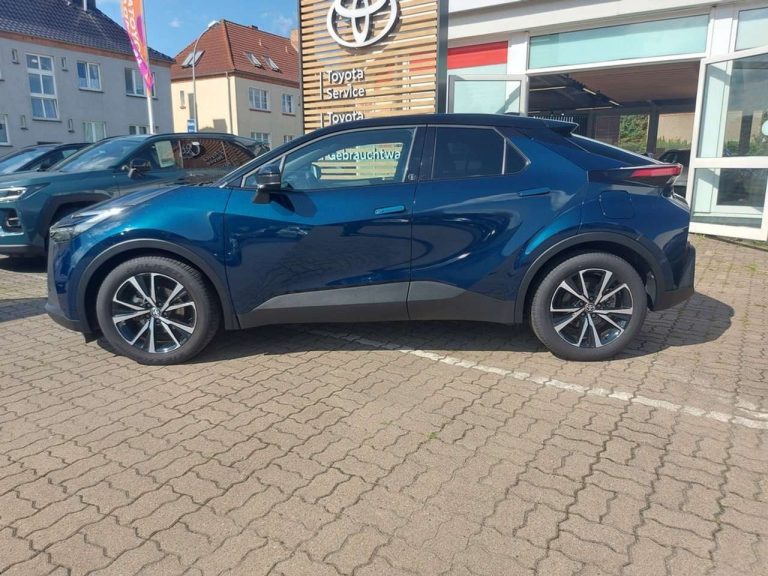 Toyota C-HR 1.8 Hybrid Team Deutschland - photo 3