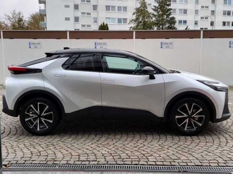 Toyota C-HR 1.8 Hybrid Black & White - photo 4