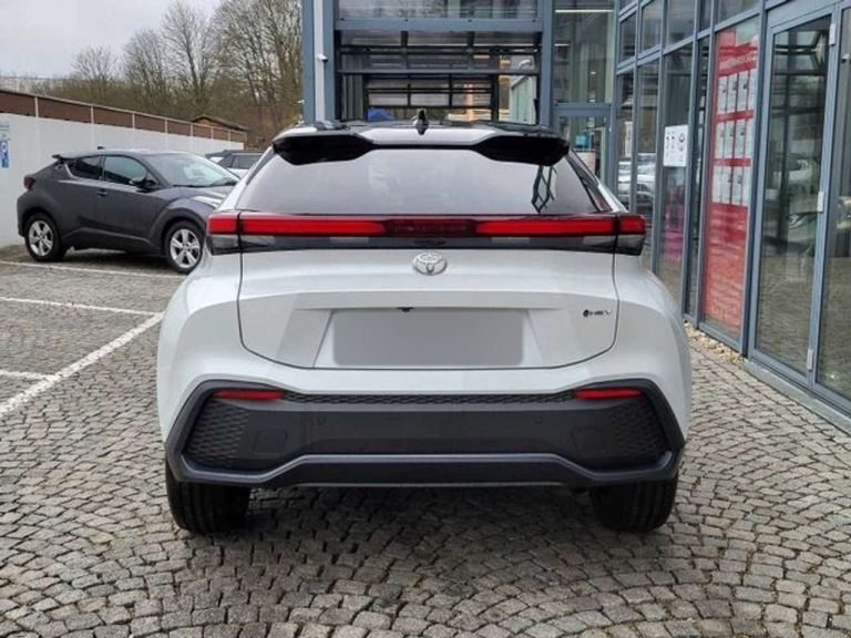 Toyota C-HR 1.8 Hybrid Black & White - photo 6