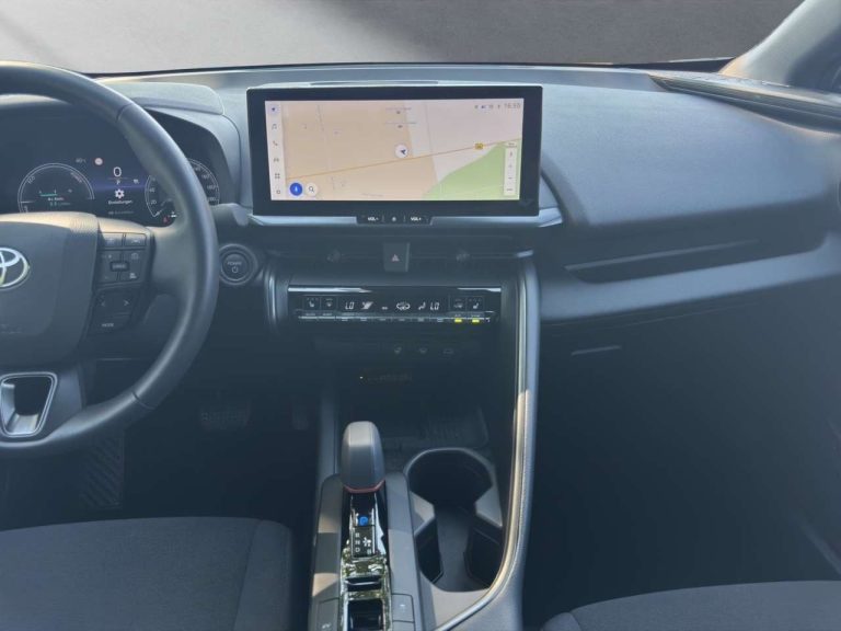 Toyota C-HR 1.8 Hybrid Team Deutschland - photo 11