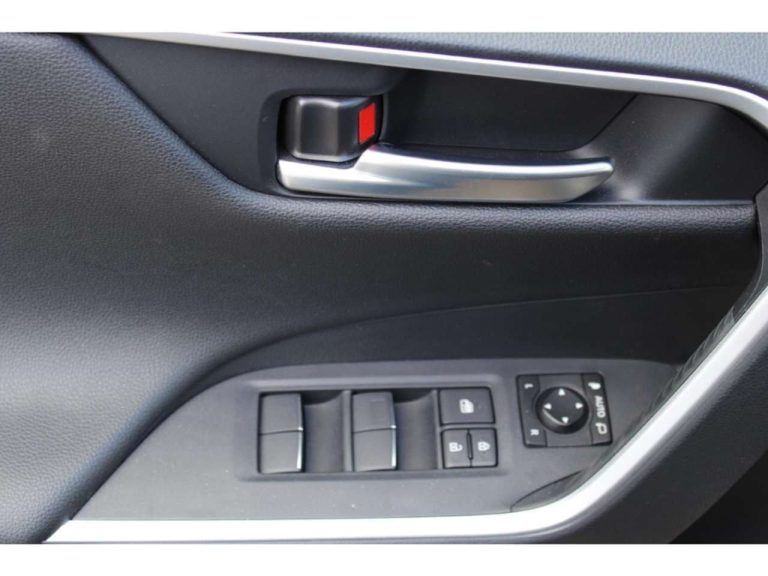 Toyota RAV4 Hybrid 2WD Club - photo 8