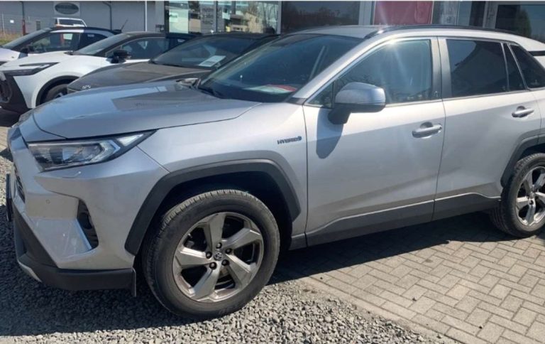 Toyota RAV4 2.5 Hybrid 4×2 Team Deutschland