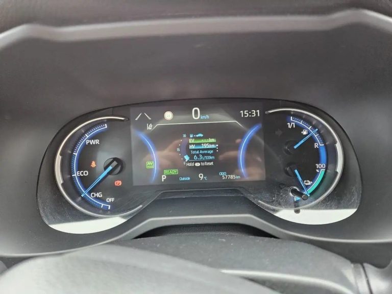 Toyota RAV4 2.5 Plug-in Hybrid - photo 11