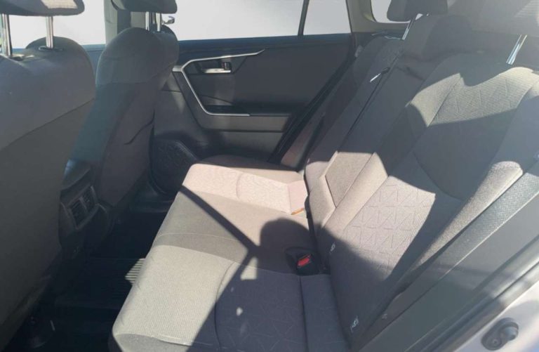 Toyota RAV4 2.5 Hybrid 4×4 Team Deutschland - photo 12