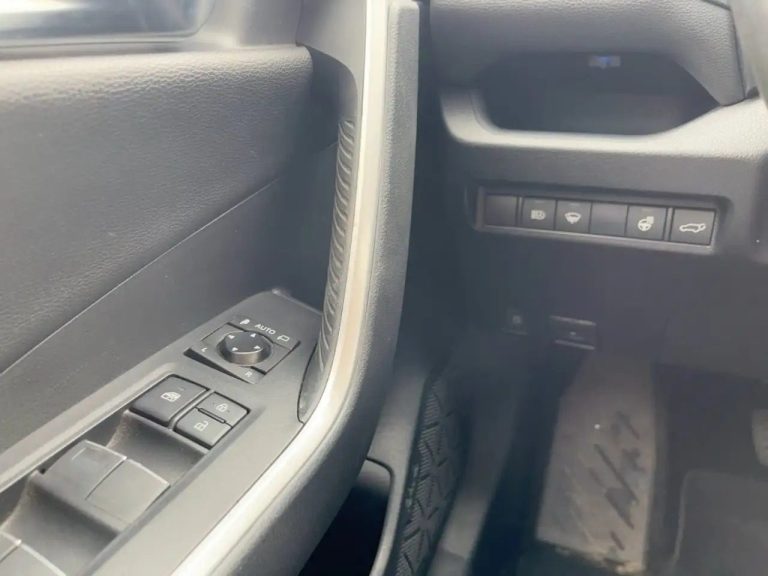 Toyota RAV4 2.5 Plug-in Hybrid 4×4 - photo 13