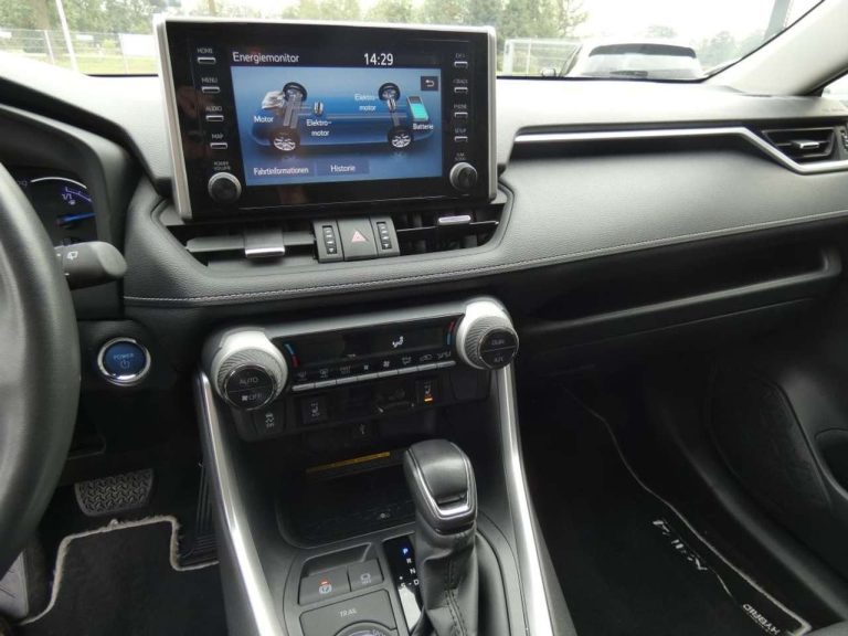 Toyota RAV4 2.5 Hybrid 4×4 Team Deutschland - photo 6