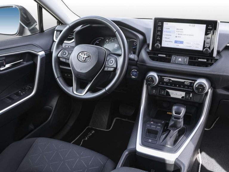 Toyota RAV4 2.5 Hybrid Team Deutschland - photo 6