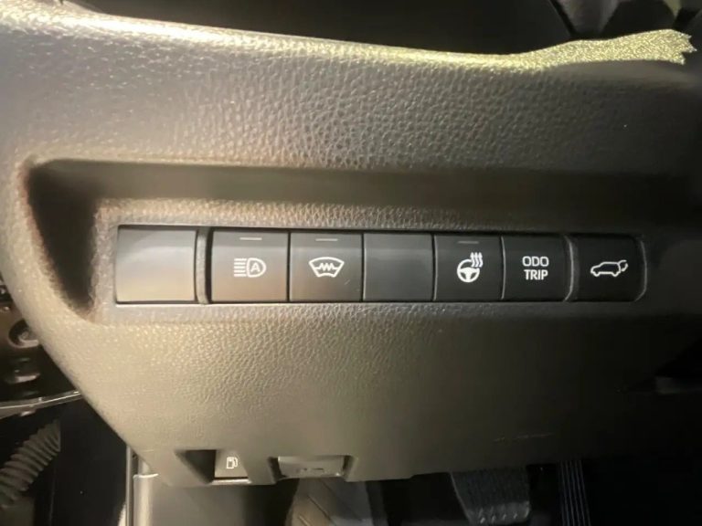 Toyota RAV4 2.5 Hybrid Team Deutschland - photo 10