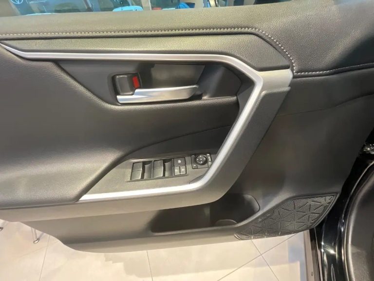 Toyota RAV4 2.5 Hybrid Team Deutschland - photo 9