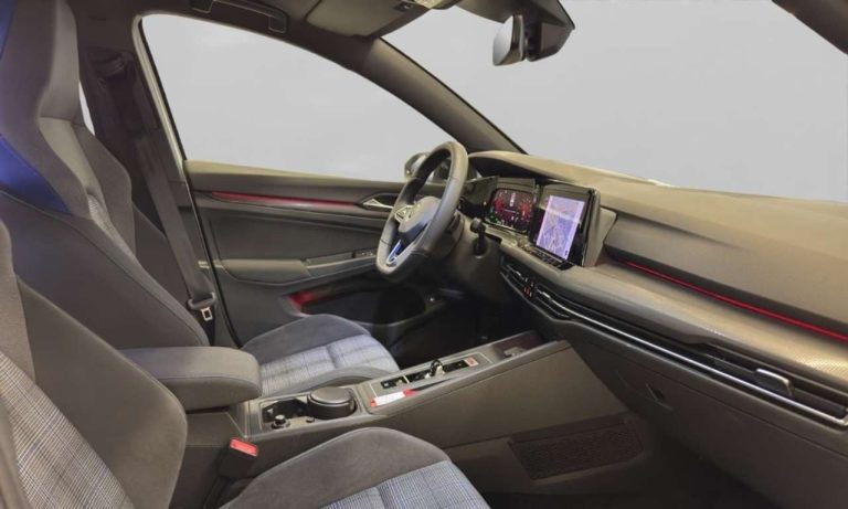 Volkswagen Golf GTE 1.4 TSI eHybrid - photo 13