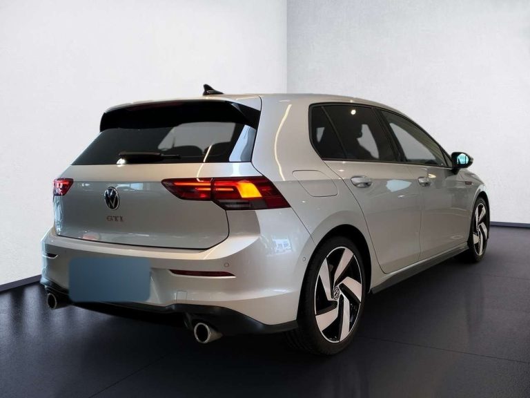 Volkswagen Golf GTI 2.0 TSI DSG - photo 2