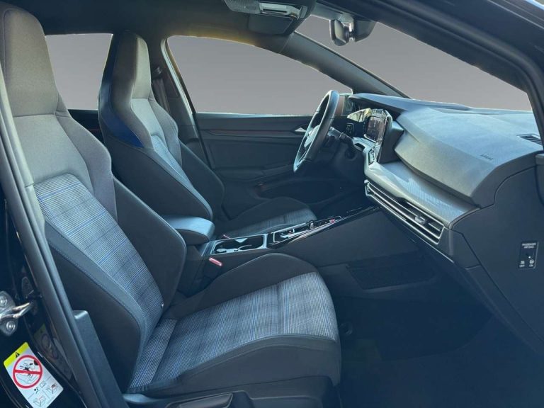 Volkswagen Golf GTE - photo 11