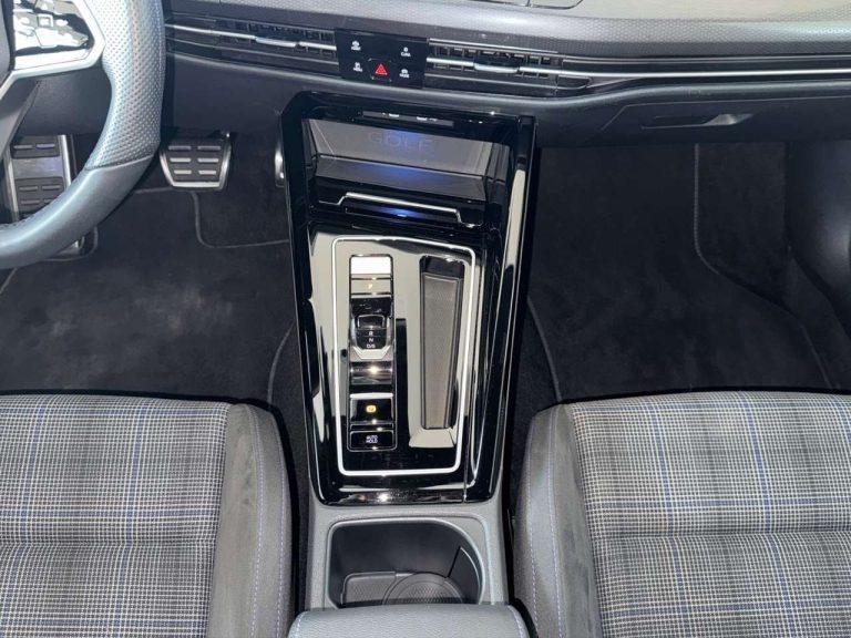Volkswagen Golf GTE 1.4 eHybrid DSG - photo 12