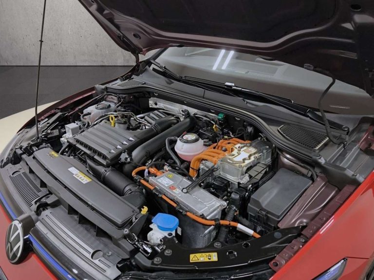 Volkswagen Golf GTE - photo 13