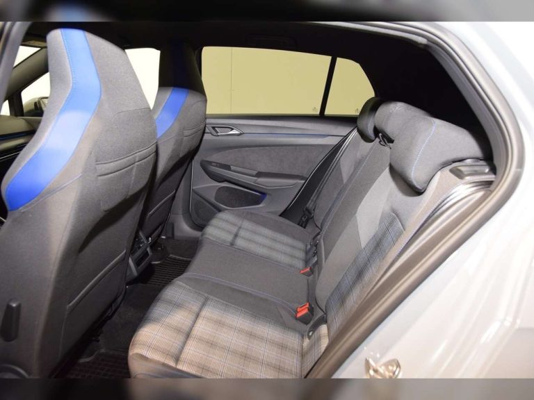 Volkswagen Golf GTE DSG - photo 8