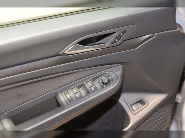 Volkswagen Golf GTE DSG - photo 9