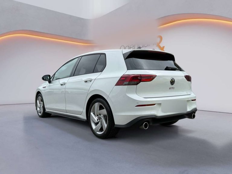 Volkswagen Golf GTI 2.0 TSI DSG - photo 4