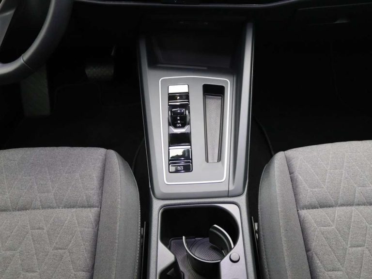 Volkswagen Golf Variant 1.5 eTSI DSG Life - photo 9