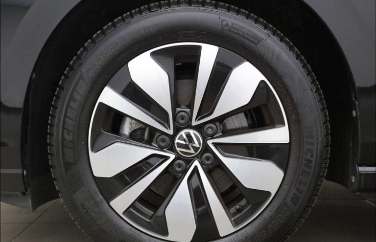 Volkswagen Golf 2.0 TDI DSG Goal - photo 13