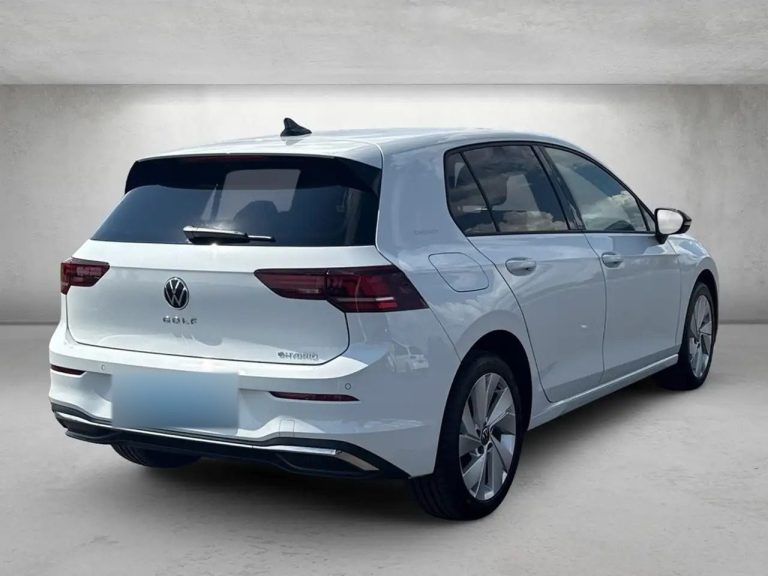 Volkswagen Golf 1.5 TSI eHybrid - photo 3