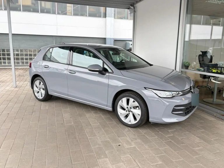 Volkswagen Golf Life 1.5 TSI eHybrid DSG - photo 4