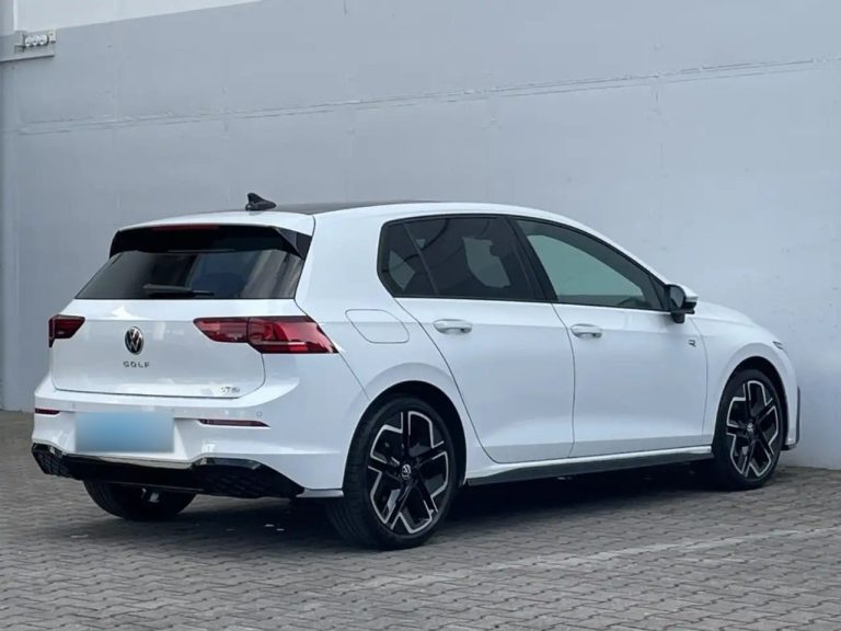 Volkswagen Golf 1.5 eTSI DSG R-Line - photo 6