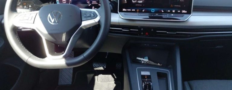 Volkswagen Golf Variant Life 2.0 TDI DSG - photo 6
