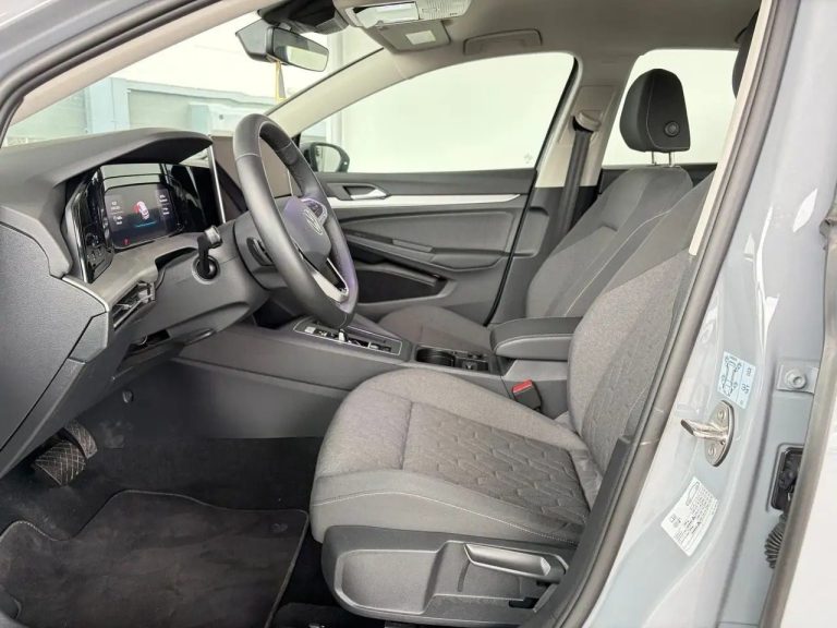Volkswagen Golf Life 1.5 TSI eHybrid DSG - photo 8