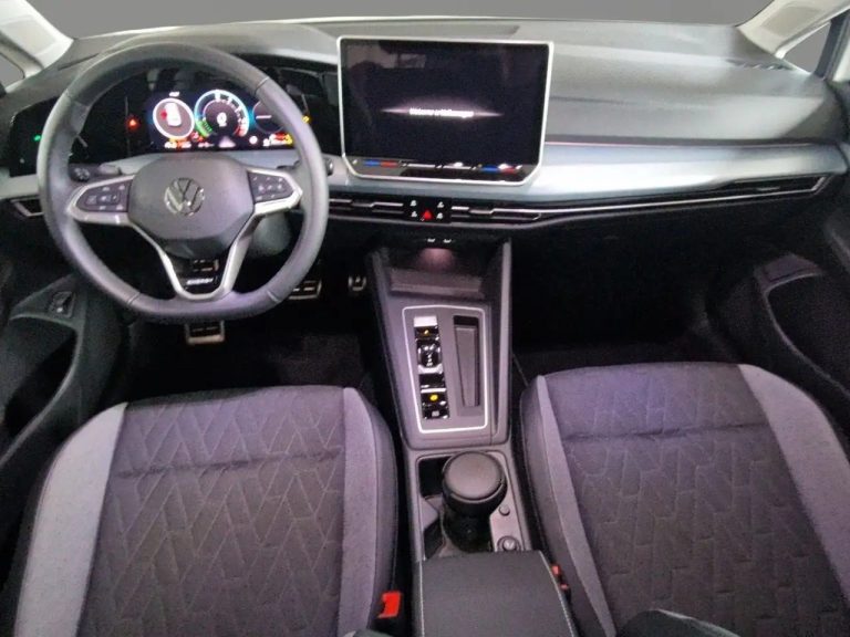 Volkswagen Golf 1.5 eHybrid DSG - photo 8