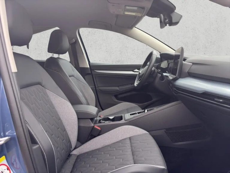 Volkswagen Golf 1.5 eTSI DSG - photo 12