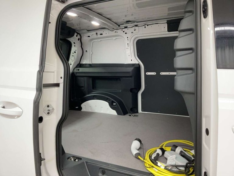 Volkswagen ID. Buzz Cargo - photo 7