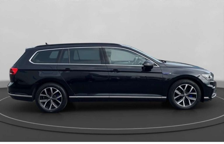 Volkswagen Passat Variant GTE - photo 6
