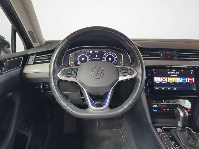Volkswagen Passat Variant GTE - photo 6