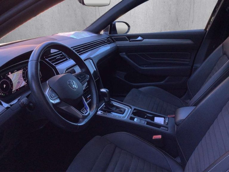 Volkswagen Passat Variant GTE - photo 9