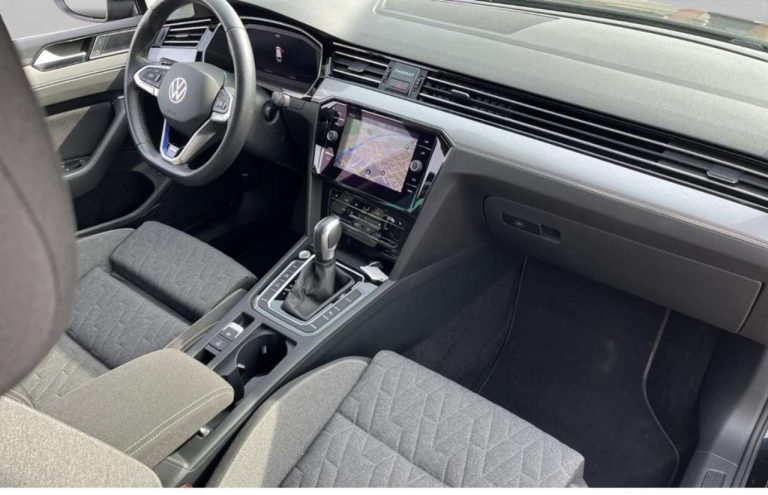 Volkswagen Passat Variant GTE - photo 9