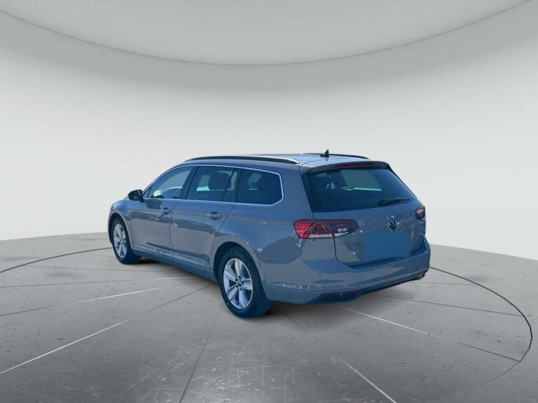 Volkswagen Passat Variant 2.0 TDI DSG Business - photo 3