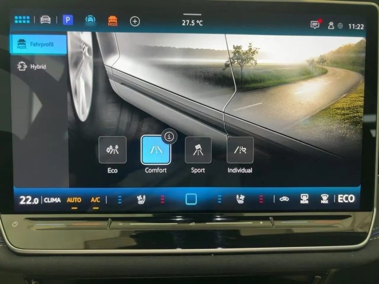 Volkswagen Passat Variant 1.5 eHybrid R-Line DSG - photo 15