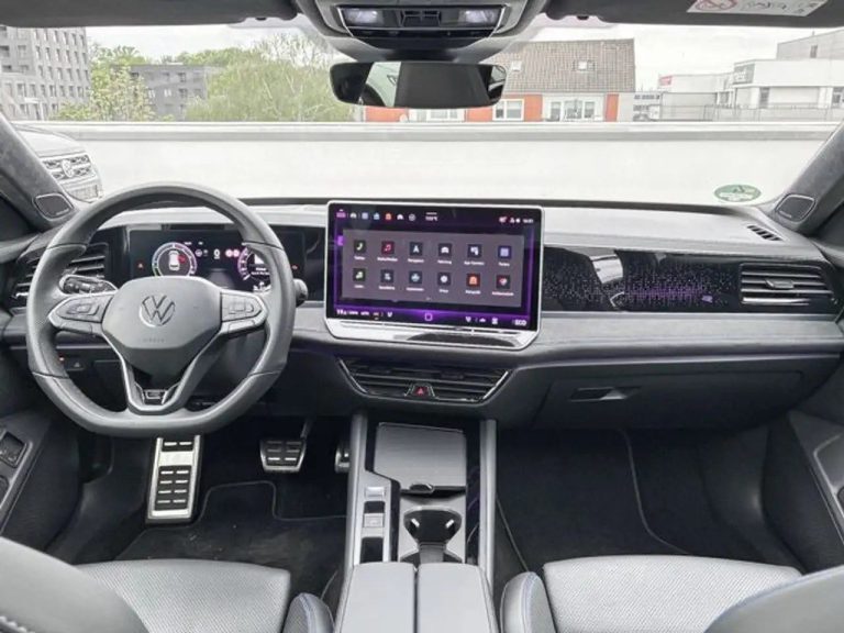 Volkswagen Passat Variant R-Line 1.5 eHybrid DSG - photo 5