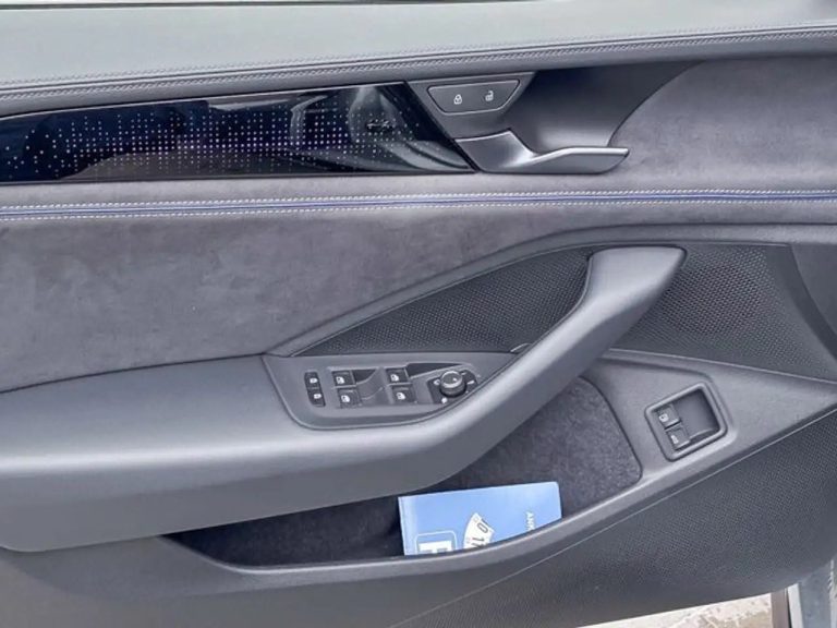Volkswagen Passat Variant R-Line 1.5 eHybrid DSG - photo 12