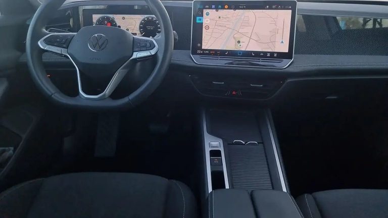 Volkswagen Passat 1.5 eTSI DSG - photo 11