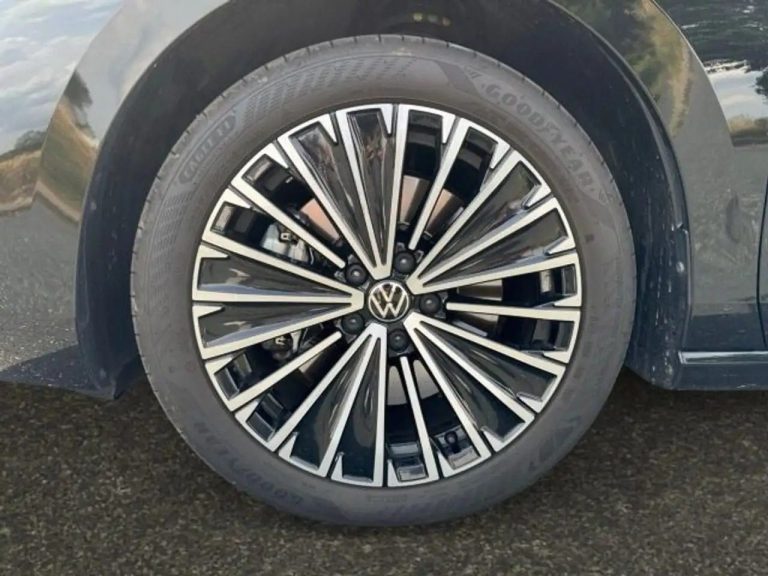 Volkswagen Passat 1.5 eHybrid DSG Elegance - photo 12