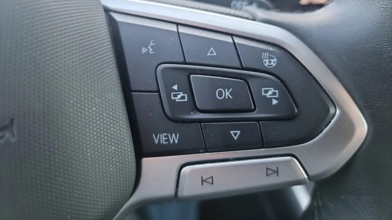 Volkswagen Passat 1.5 eTSI DSG - photo 14