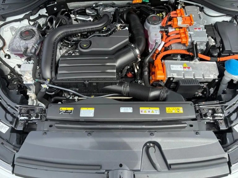 Volkswagen Passat Variant 1.5 eHybrid DSG - photo 8