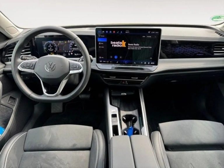 Volkswagen Passat 1.5 eHybrid DSG Elegance - photo 8