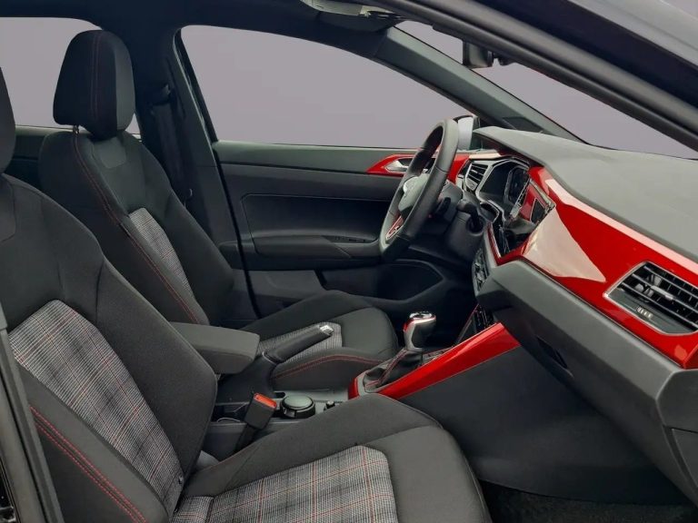 Volkswagen Polo GTI 2.0 TSI DSG - photo 14
