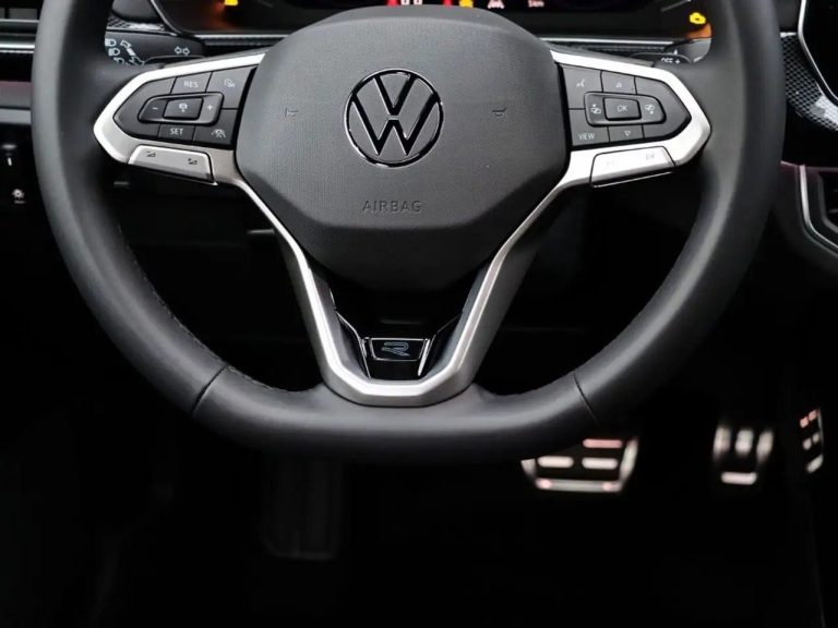 Volkswagen T-Cross R-Line 1.5 TSI OPF DSG - photo 12