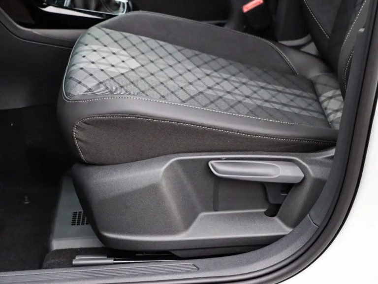 Volkswagen T-Cross R-Line 1.5 TSI OPF DSG - photo 13