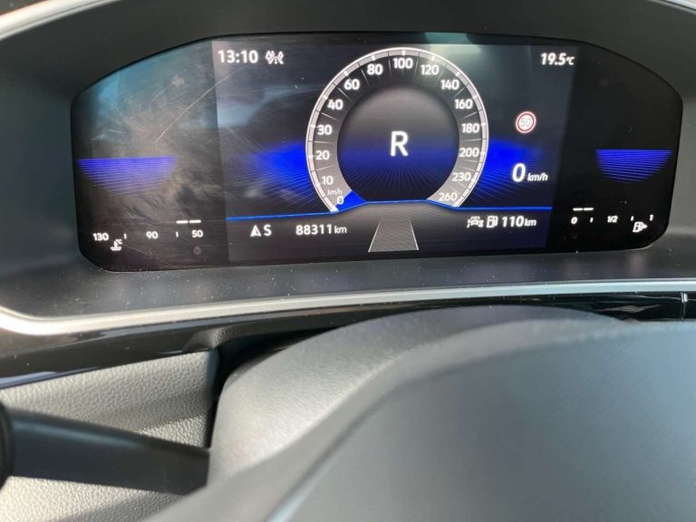 Volkswagen T-Roc 1.5 TSI DSG R-Line - photo 7